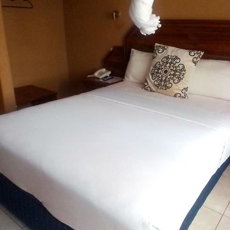 Eland Lodge ลิฟวิงสโตน ภายนอก รูปภาพ