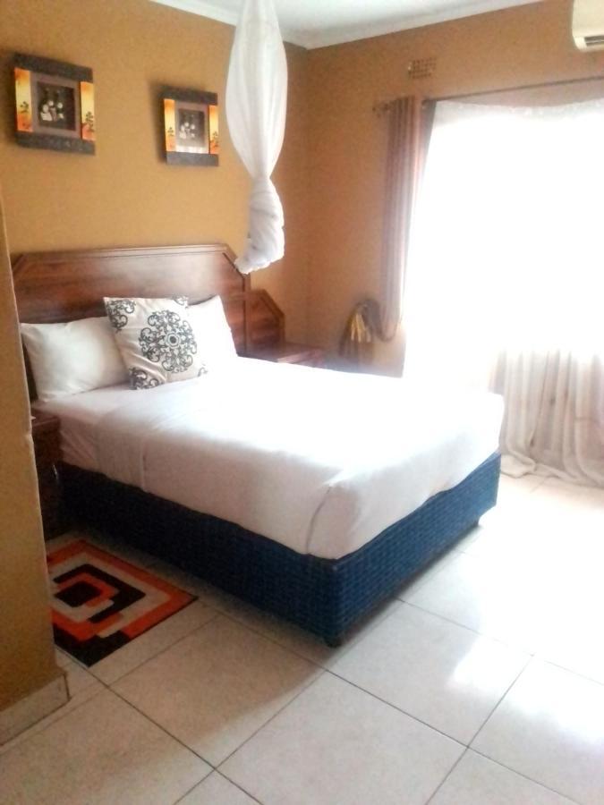 Eland Lodge ลิฟวิงสโตน ภายนอก รูปภาพ